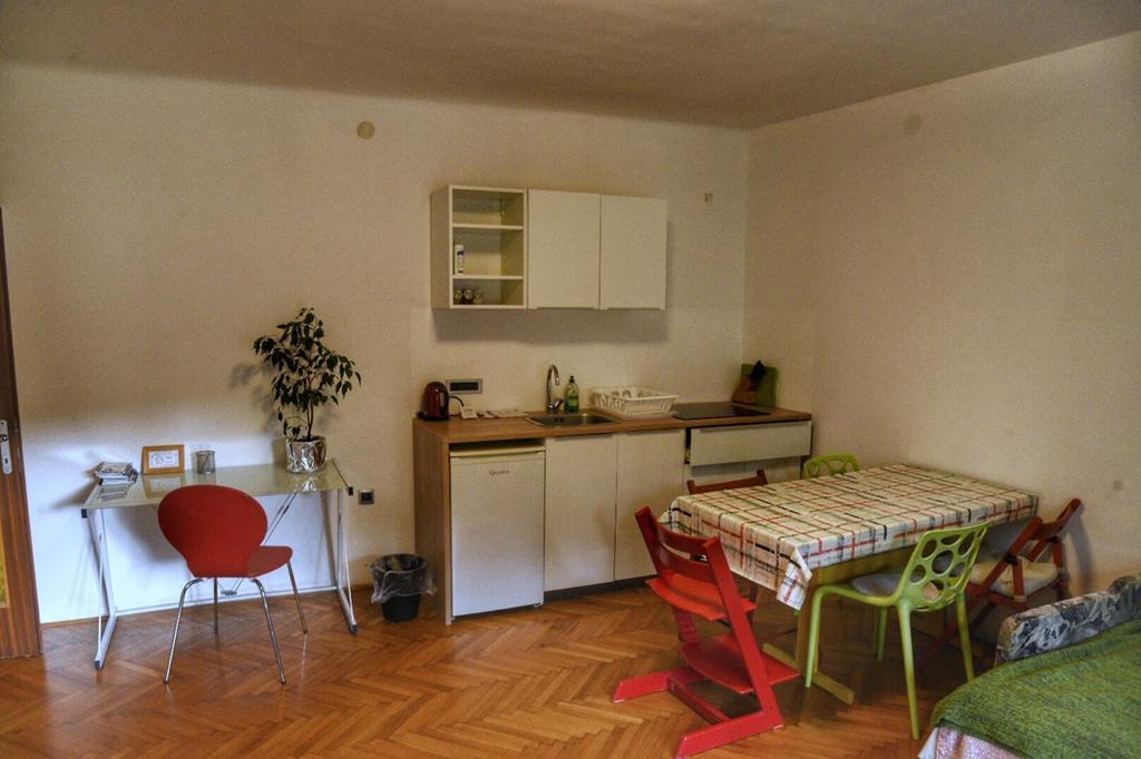 Two Flowers Apartments Zagabria Esterno foto